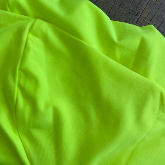 Under Armour Big Boy Swim Shirt - Picture 4 of 4